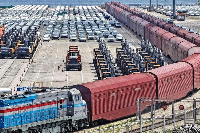 China's economy grows 4.3% in Q2, slowest since late 2022