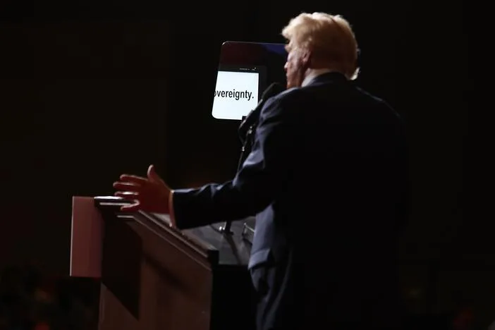 Officials probe whether White House teleprompter operator profited off Trump's words