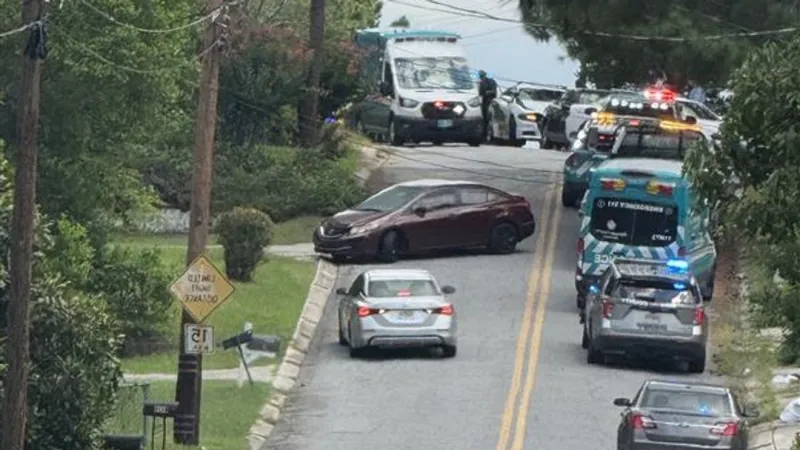 Suspects flee on foot after chase ends in cruiser crash on Anthony Terrace