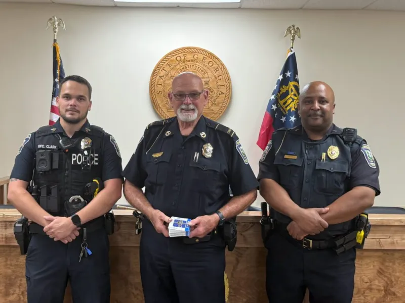 Toccoa police reward safe drivers with Christmas in July campaign