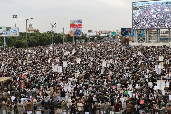 Iran-backed Houthis announce blockade. And, Cyclospora source remains unknown