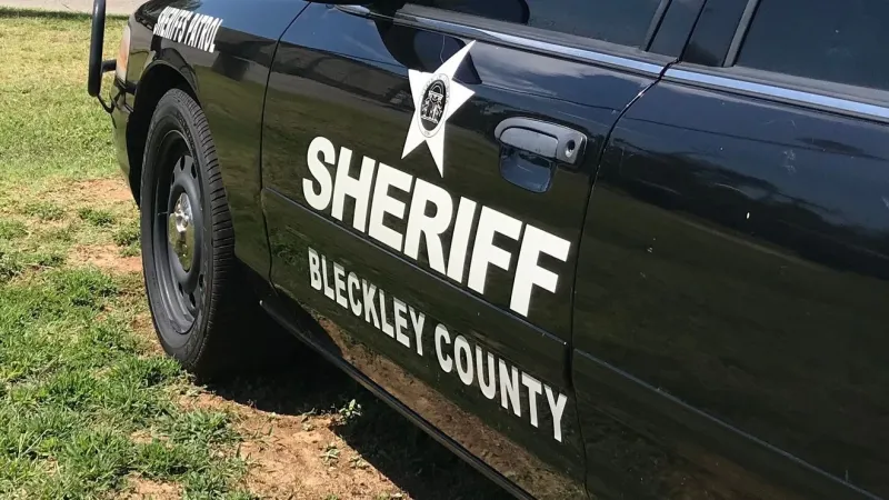Man charged for limousine hit-and-run in Bleckley County, sheriff says