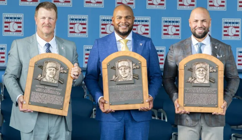Beltrn, Jones and Kent inducted into Baseball Hall of Fame