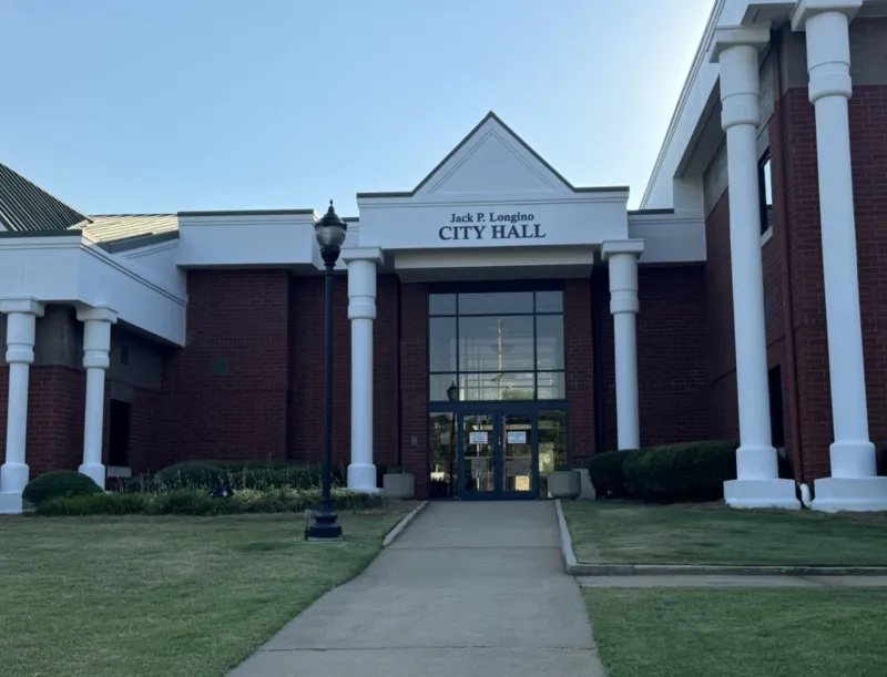 Resident scrutinizes $1M in College Park contracts awarded to company owned by appointed official
