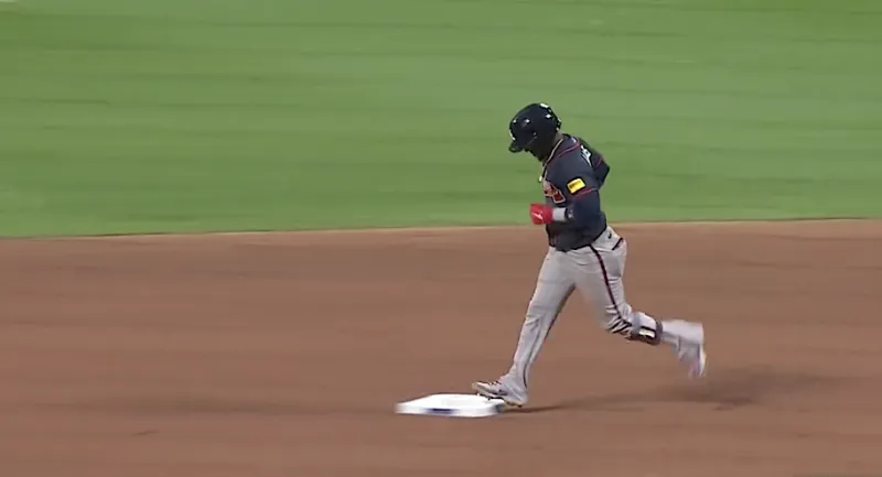 Lindor drives in 6 as Mets pull away for 14-3 rout of Braves