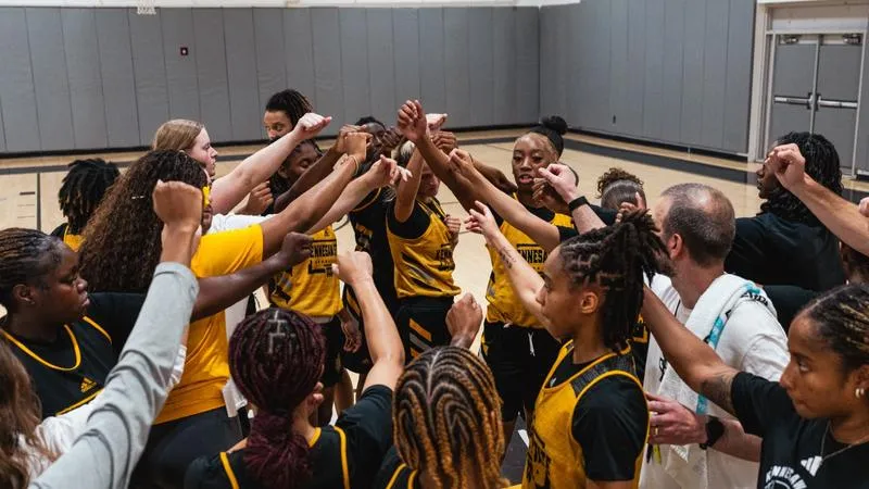 Kelly Announces Roster Completion