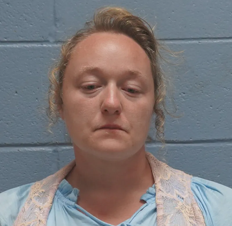 Woman posed as police officer to avoid citation before Lee County arrest