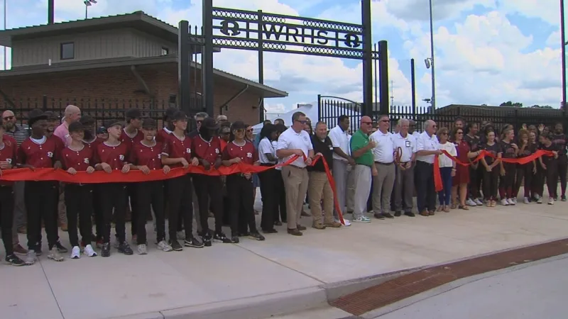 Warner Robins High opens new softball and baseball complex with ribbon cutting