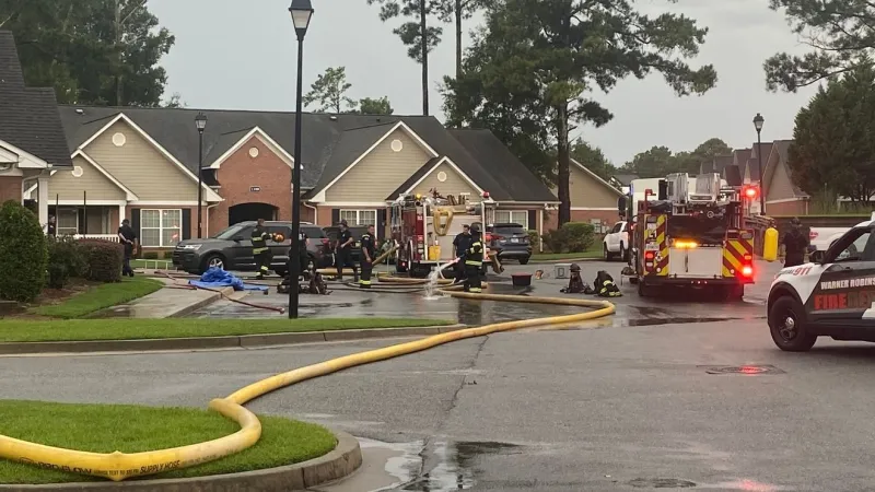 Lightning strike sparks fire at Senior Village on Elberta Road in Warner Robins