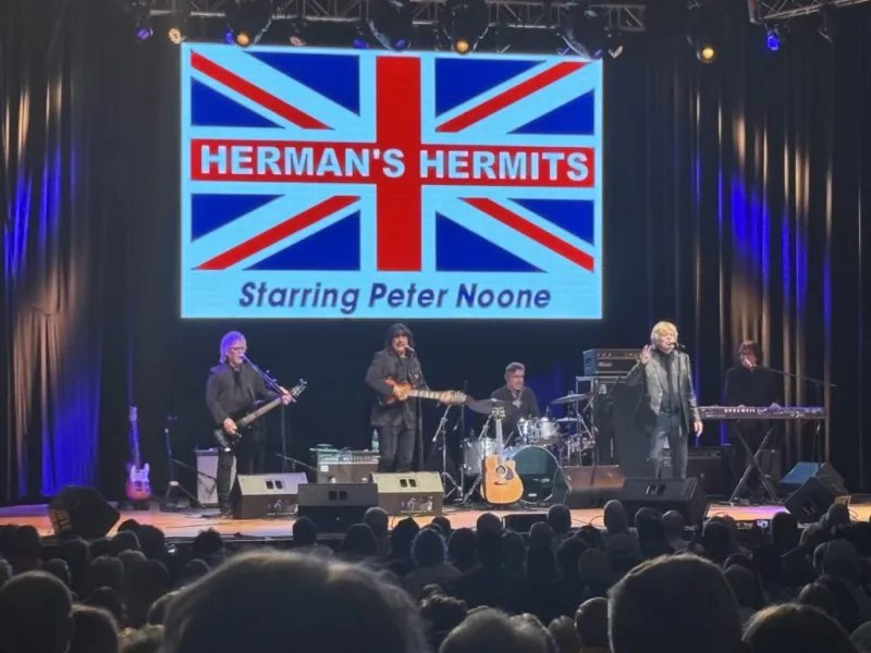 Peter Noone and his Hermits take Hiawassee by storm