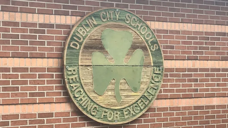 Kemp suspends all 7 Dublin City school board members amid $20M deficit