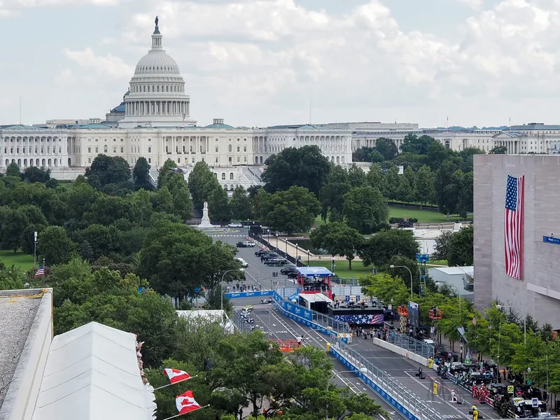 Race cars speed through D.C. in finale of Trump-backed Freedom 250 series