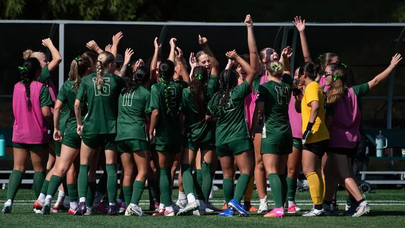Women's Soccer Drops Top-25 Road Tilt