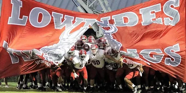 Lowndes Vikings Celebrate Senior Night Against Harris County