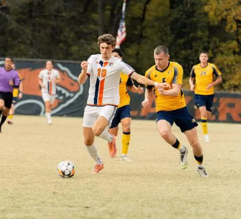 Wagner Knocks in Pair of Goals in the Lakers Season-Opening 3-0 Shutout on Thursday Evening