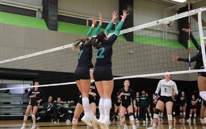 Women's Volleyball Continues Strong Start to Season with Sweep over Warner