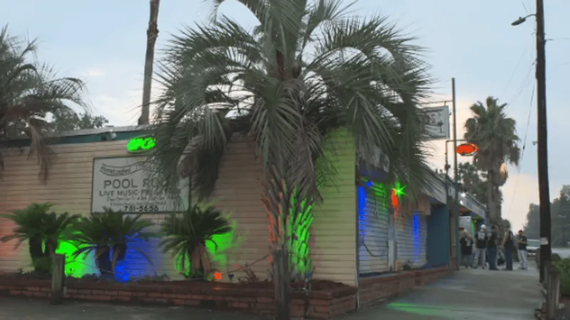 Macon's palm-tree dive bar keeps the good times rolling, once again