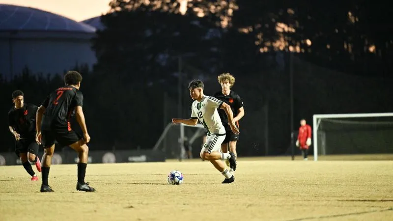Men's Soccer Falls in Heartbreaker to #18 Lindsey Wilson