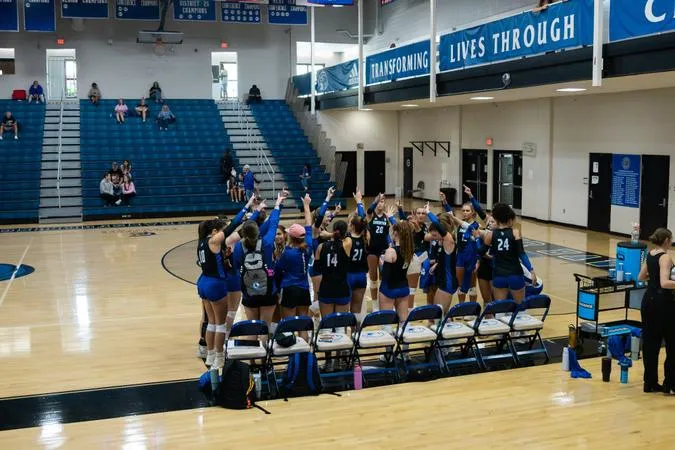 Volleyball Downed by Trevecca Nazrene on Final Day of Ray Thrasher Classic