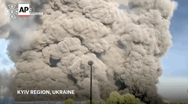 Russian strike on a Ukrainian warehouse kills 37