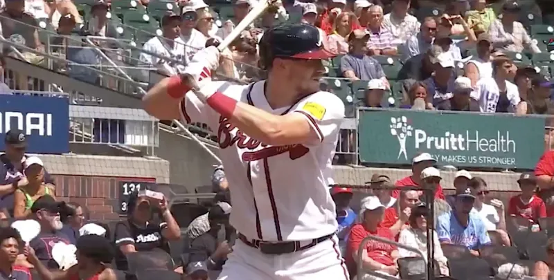 Braves outlast Rockies 3-2 for 7th consecutive win