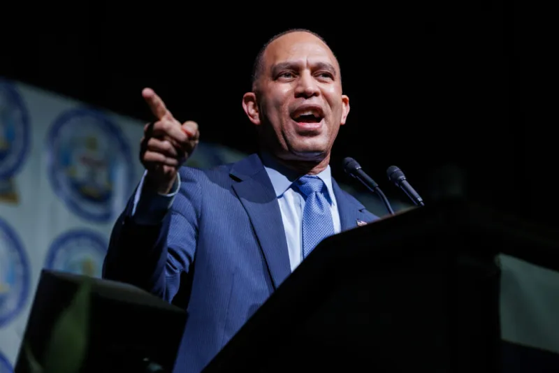 GOP path to retaining US House majority narrowing as midterms near