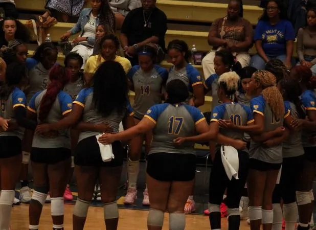 Wildcats Battle Through Lion's Den Invitational