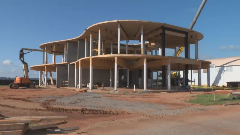 Guitar-shaped executive terminal rises at Middle Georgia Regional Airport in Macon-Bibb