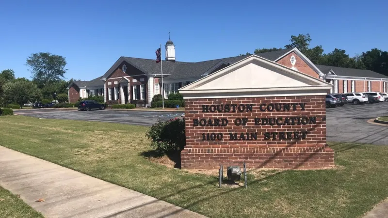 Unloaded gun found in Huntington Middle student's backpack during search, district says