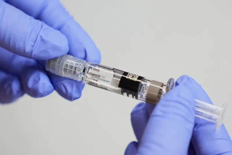 Top US doctors offer updated flu and COVID vaccine recommendations