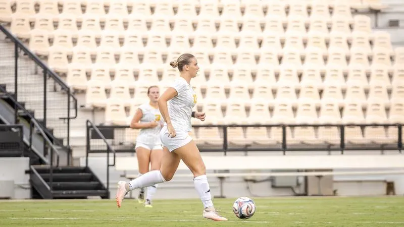Owls Continue Road Trip with Friday Night Fixture at Troy