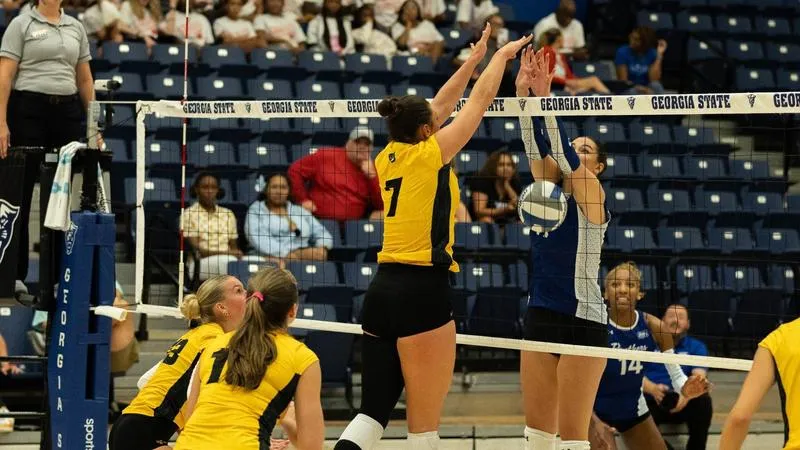 Owls Fall in Five Sets on the Road