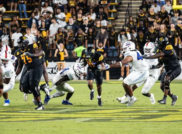 Owls Roll Past West Georgia in Season-Opening Shutout