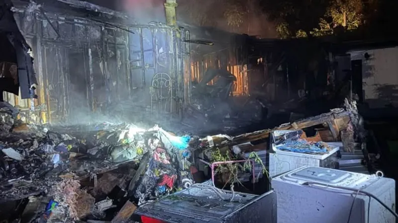 3 displaced after fire destroys Washington County home, sheriff says