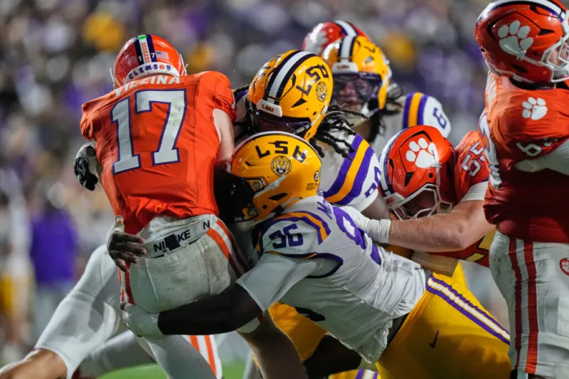 Lane Kiffin's LSU debut lives up to hype in 51-10 rout of Clemson