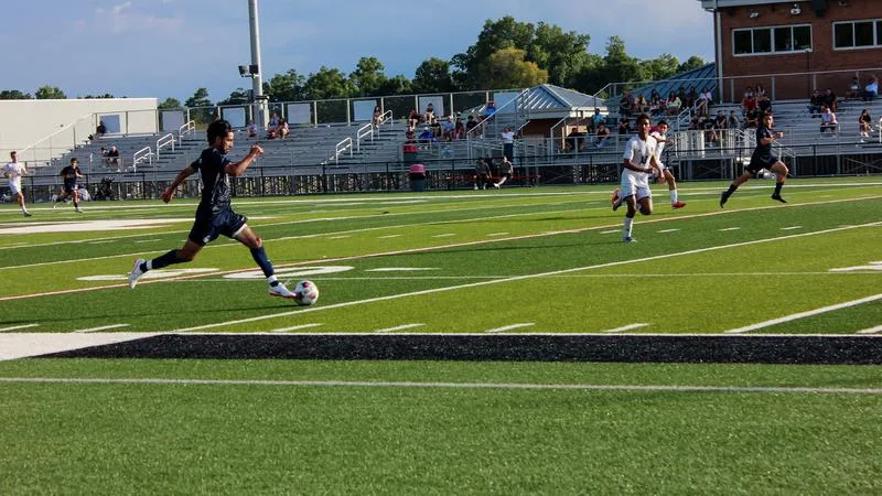 (RV) Roadrunners Earn 3-3 Draw With New College of Florida