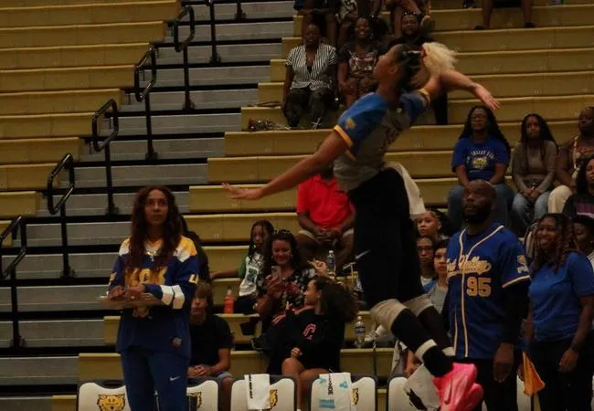 Wildcats Secure First Win at Black Excellence Volleyball Classic