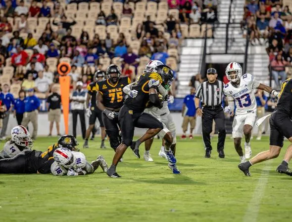 Football Preps to Host Georgia State Under the Lights on Saturday