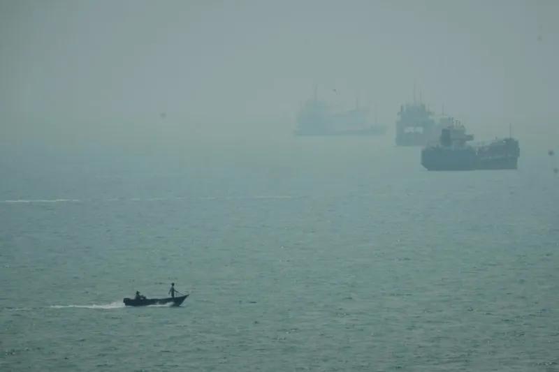 US military says it destroyed 5 more Iranian oil tankers after missile attacks on Navy warship