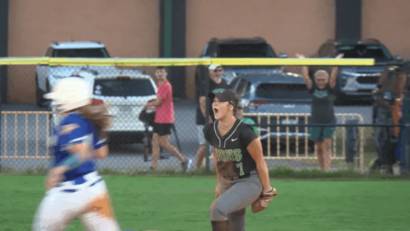 Lady Lions rally from seven down to shock Jefferson [VIDEO]