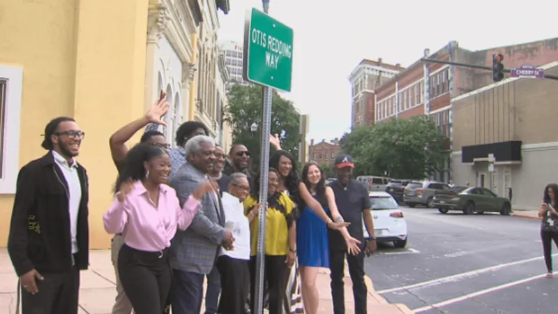 Otis Redding Way dedicated on Cotton Avenue to honor soul legend's 85th birthday