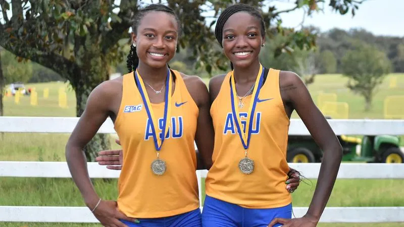 Vann & Thompson Place in Top 10 at Willie Laster Invite