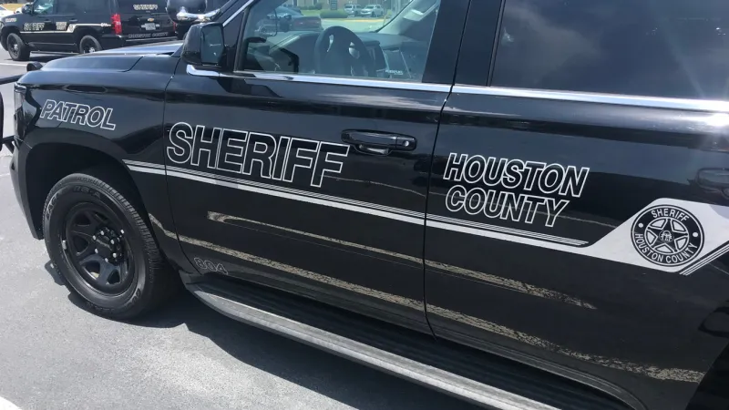 Authorities investigate death of 16-year-old in Warner Robins, coroner says