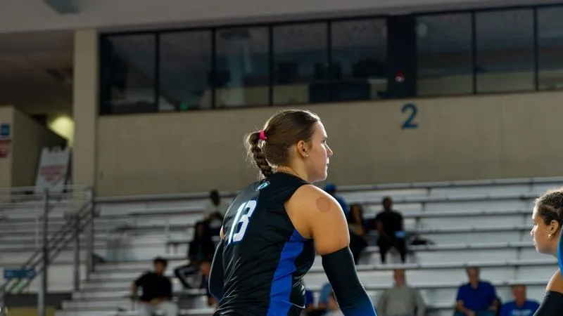 Hawks Hold on for 3-2 Win Against Southern Wesleyan