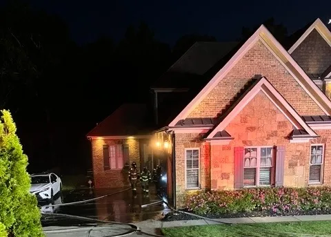 Fire damages garage at Hall County home