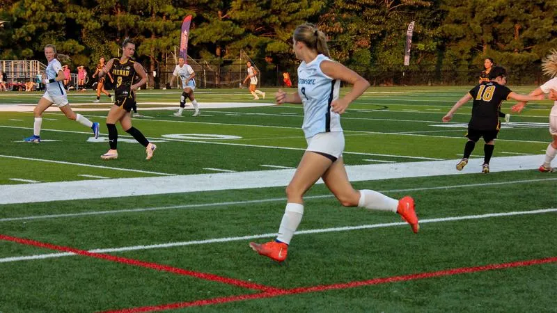 Lady Roadrunners Shut Out Faulkner (Ala.), 2-0