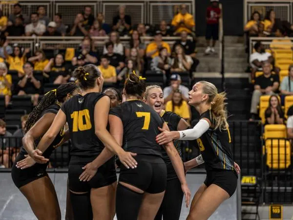 Owls Close Out Non-Con Play at Eagle Invitational