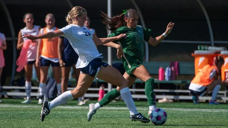 Giuliano Records 500th Career Victory as Women's Soccer Gets Shutout for First Road Win of Season