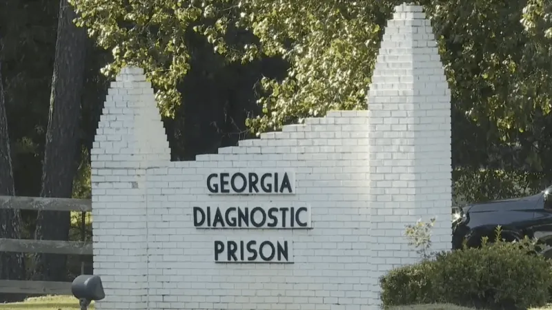Judge postpones execution of convicted murderer Stacey Humpherys citing state law