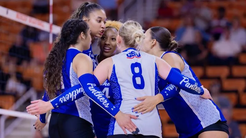 Johnson, Burt Post Double-Doubles in Five-Set Battle